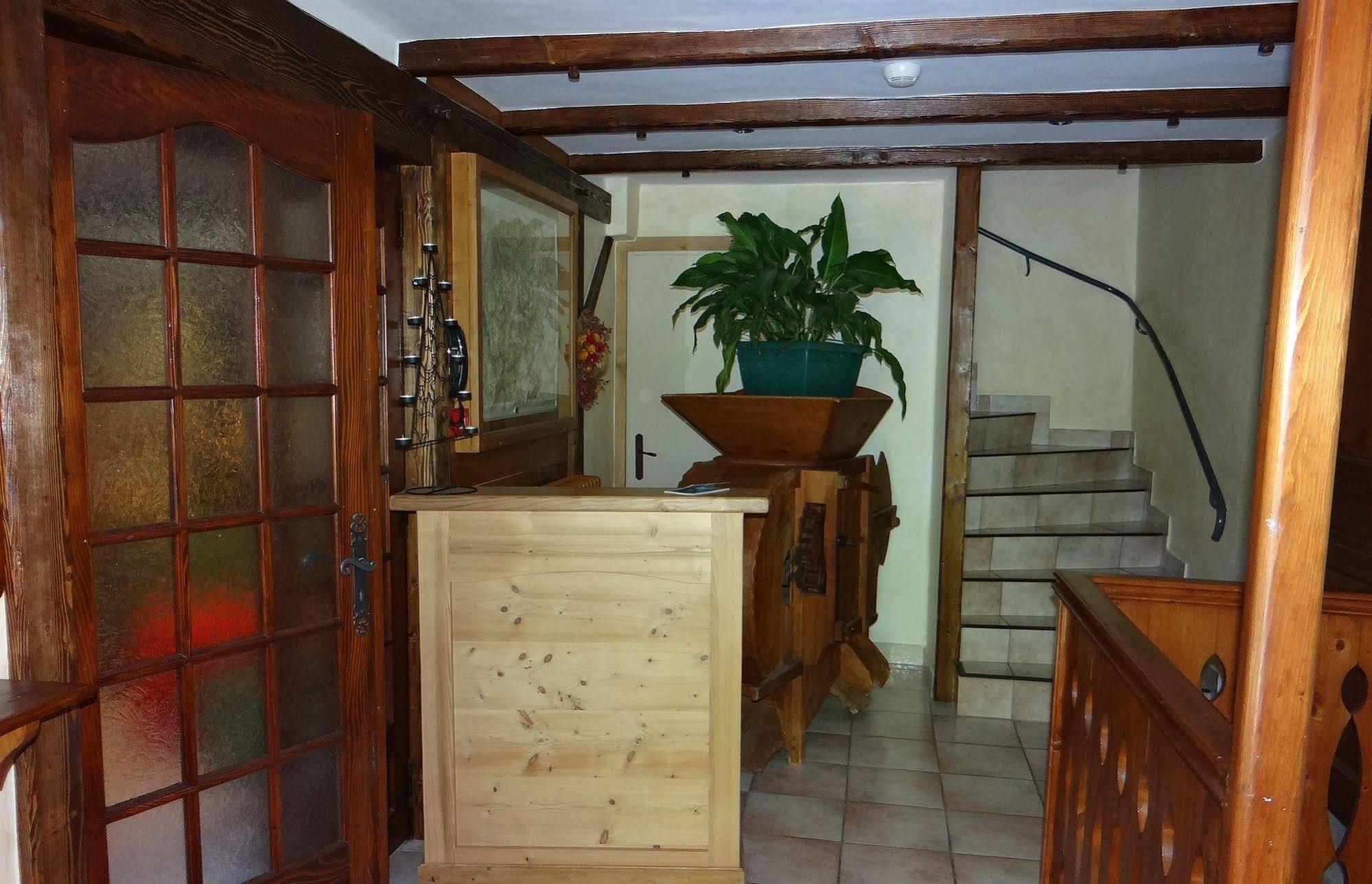 Hotel Les Bernards Praz-sur-Arly Exterior photo